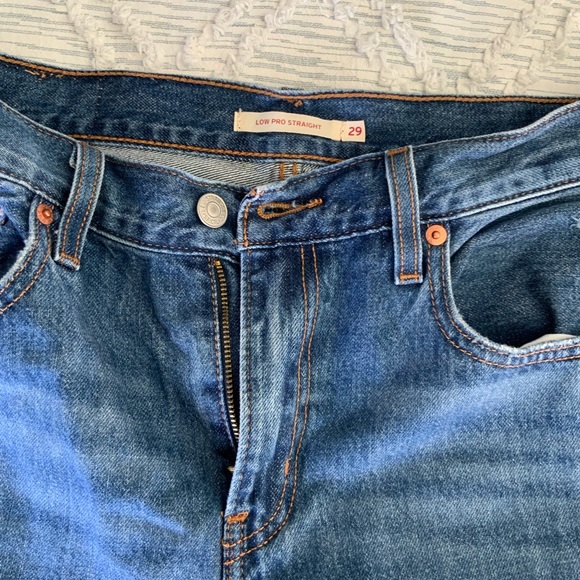 Levi’s Low Pro Ripped Jeans - Picture 2 of 3